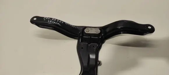 Subaru Outback Gearbox mounting bracket