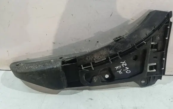 Volvo XC90 Front bumper mounting bracket 08620564
