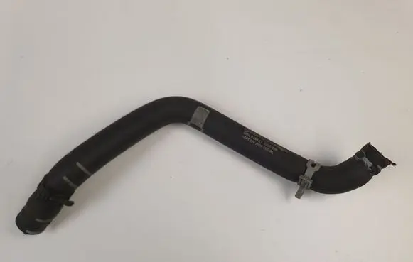Mercedes-Benz Vito Viano W639 Engine coolant pipe/hose A6398321093