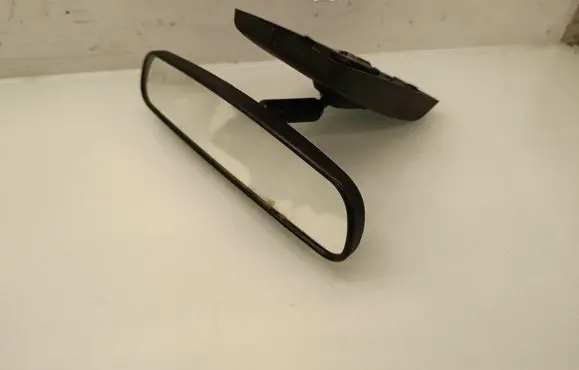 Rear view mirror (interior)