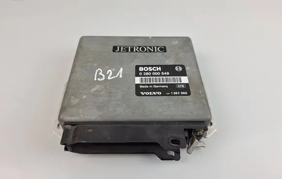 Volvo 740 Engine control unit/module 1367065 0281000549