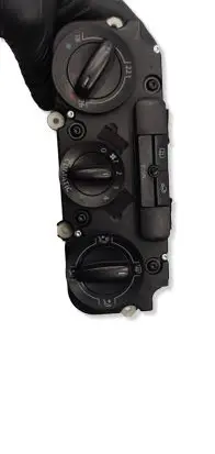 Volkswagen Eos Climate control unit 