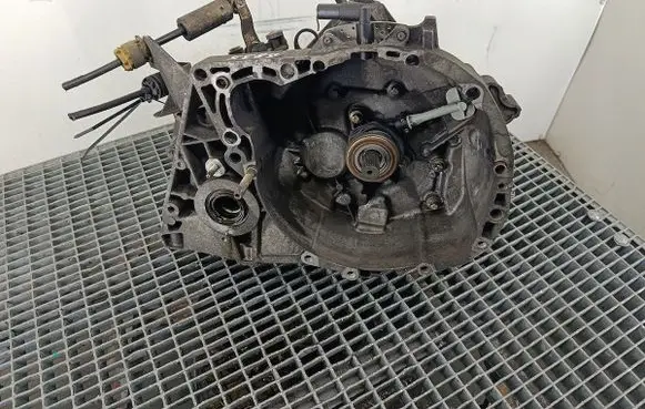 Renault Scenic II - Grand scenic II Manual 5 speed gearbox JR5104