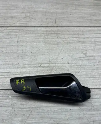 Volkswagen PASSAT B6 Front door interior handle 3C1837114