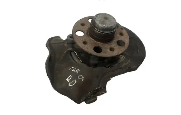 Mercedes-Benz CLK A209 C209 Front wheel hub