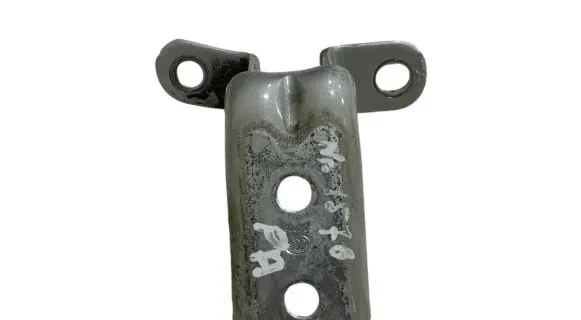 KIA Soul Front door lower hinge 