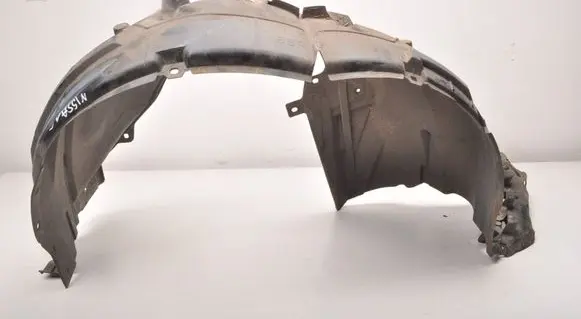 Nissan Leaf II (ZE1) Front arch 63842-5SK0A
