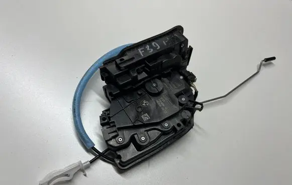BMW X2 F39 Rear door lock A046465