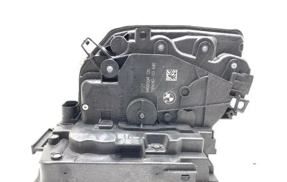 BMW X4 G02 Front door lock 9492094