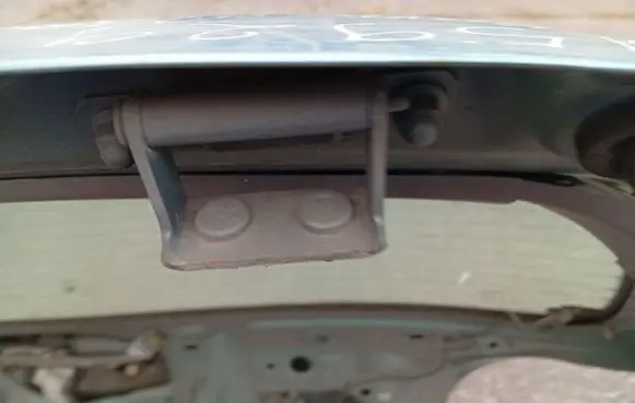 Nissan Almera N16 Tailgate/trunk/boot hinge