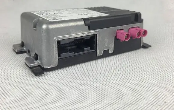 Skoda Fabia Mk4 (6VA) Voice control module 5WA035282C 06S