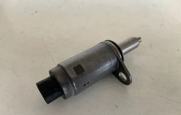 Audi Q5 SQ5 Camshaft vanos timing valve 06E103697Q