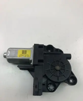 Volvo XC70 Front door window regulator motor 970714102