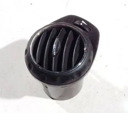 Alfa Romeo 147 Dash center air vent grill