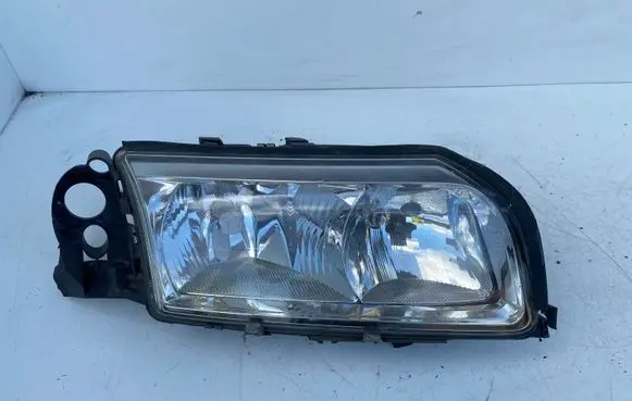 Volvo S80 Headlight/headlamp 8678547