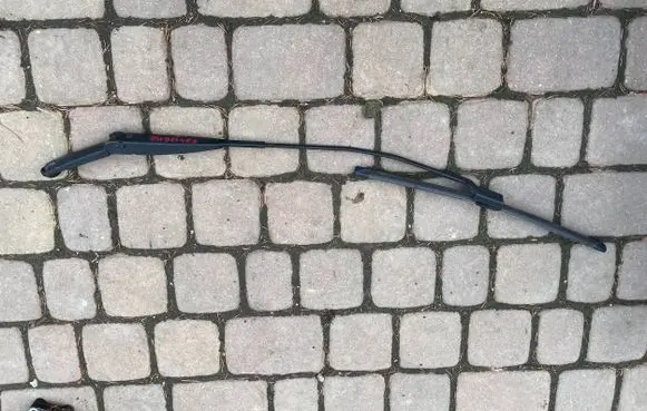 Fiat Bravo Front wiper blade arm F2412B112