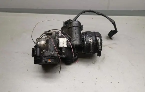 Renault Trafic II (X83) EGR valve 7701062300