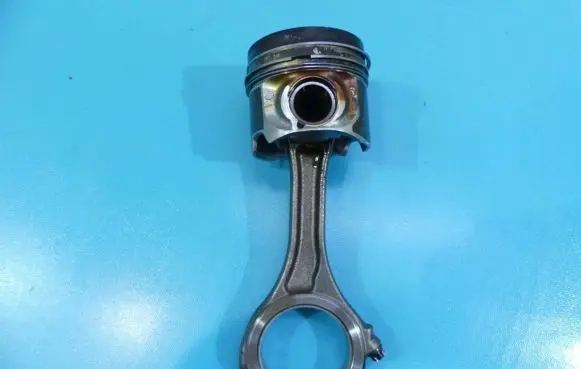 Piston