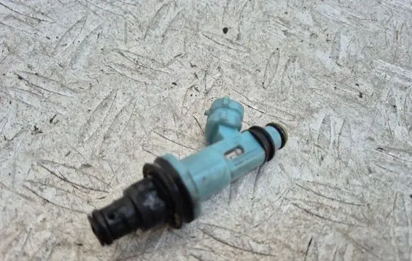 Lexus GS 300 400 430 Fuel injector 2325046090