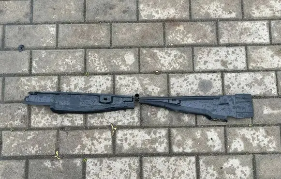 Renault Laguna II Fender end trim 668630011R