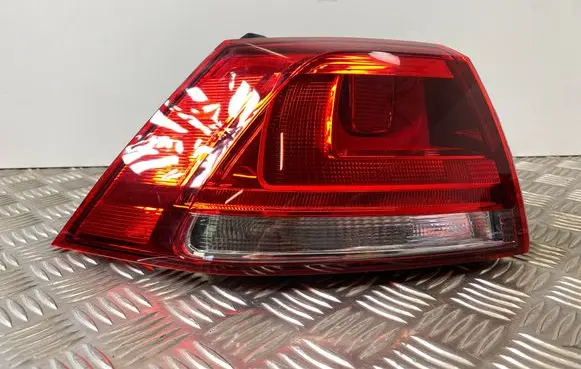 Volkswagen Golf VII Rear/tail lights 5G0945095M