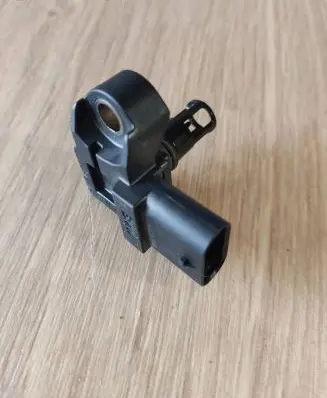 BMW 5 G30 G31 Air pressure sensor 8637900