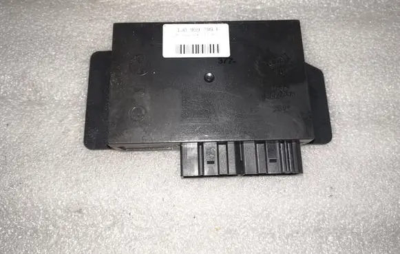 Volkswagen PASSAT B5 Comfort/convenience module 1J0959799F