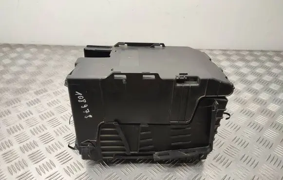 Citroen C3 Aircross Battery box tray 9801801880