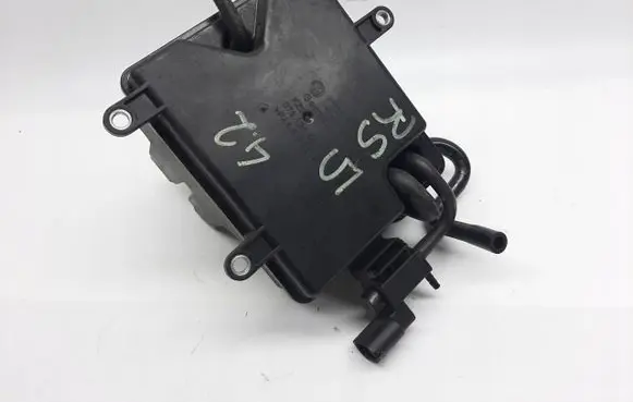 Audi A4 S4 B8 8K Vacuum air tank 079131541C