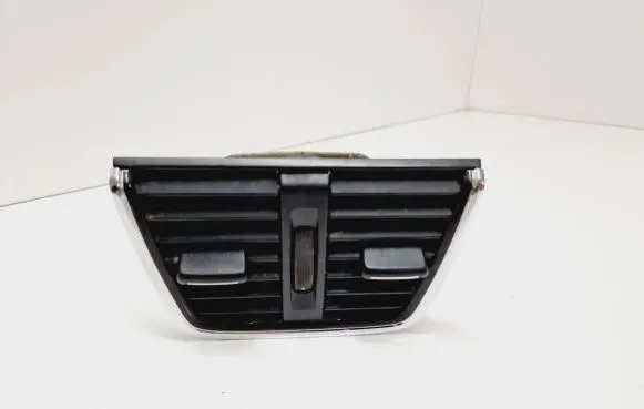 Skoda Octavia Mk3 (5E) Rear air vent grill 5E0819203A SK37X