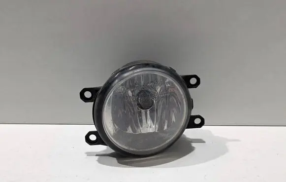 Lexus CT 200H Front fog light 812200w040