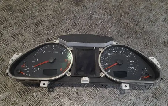 Audi A6 S6 C6 4F Speedometer (instrument cluster) 4F0920950L 4F0910900A