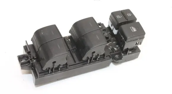 Toyota C-HR I Other switches/knobs/shifts 8404002260