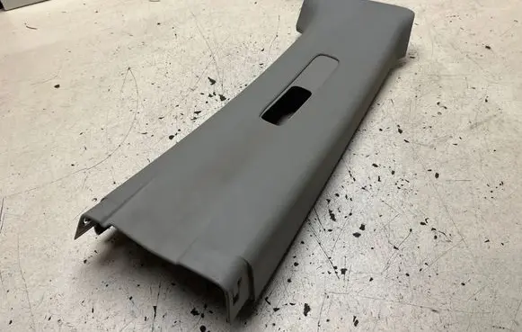 Nissan X-Trail T30 (B) pillar trim (top) 76913