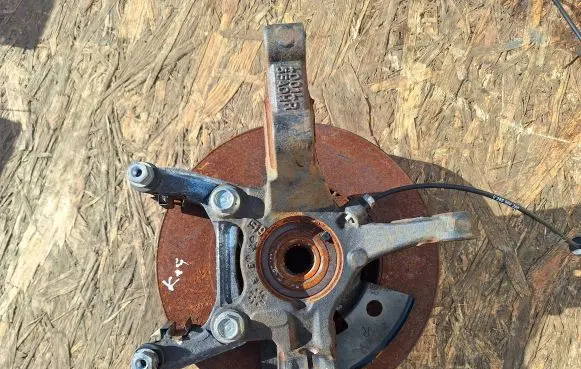 Nissan Micra K14 Front wheel hub spindle knuckle