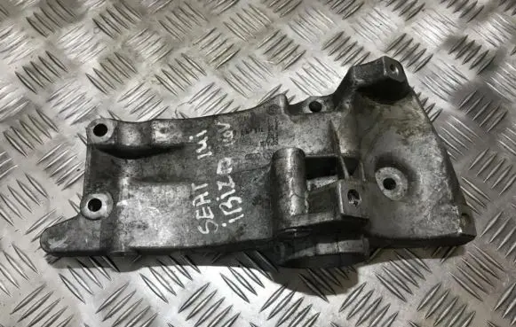 Volkswagen Golf IV Engine mounting bracket 036145169c 036145-169c