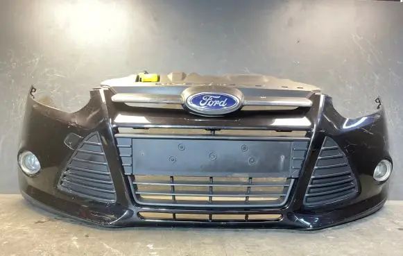 Ford Focus Front bumper BM5117757A BM5117E778A