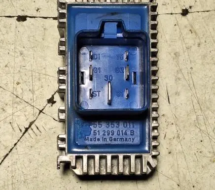 Glow plug pre-heat relay