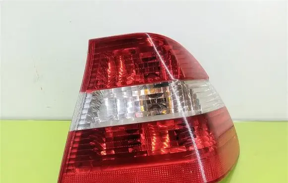 BMW 3 E46 Rear/tail lights 6910532
