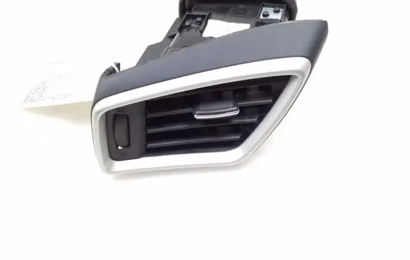 Nissan Qashqai Dashboard side air vent grill/cover trim 687614EA0A