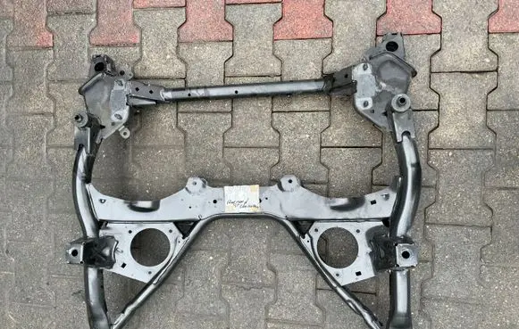 BMW 1 F20 F21 Front subframe 6872118