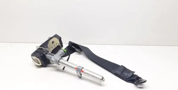 Volvo C70 Rear seatbelt 8639564