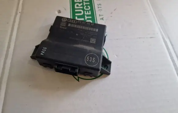 Audi Q5 SQ5 Gateway control module 8T0907468AB