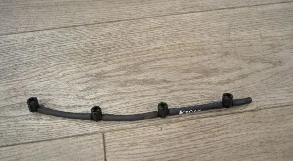 Volkswagen Golf VI Fuel return line/hose 2136300