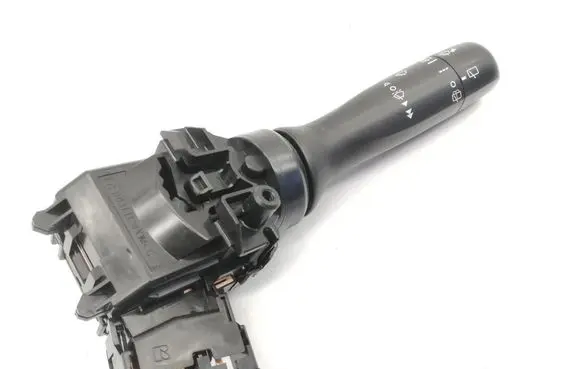 Toyota Yaris Wiper speed switch 17F144