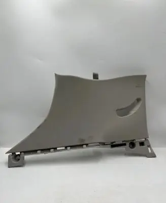 (D)pillar trim (top)