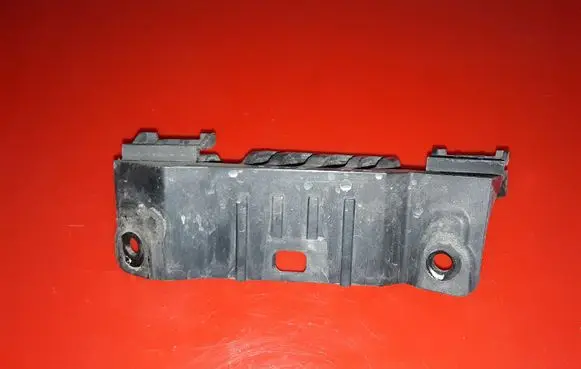 KIA Carens II Front bumper mounting bracket 865511D000