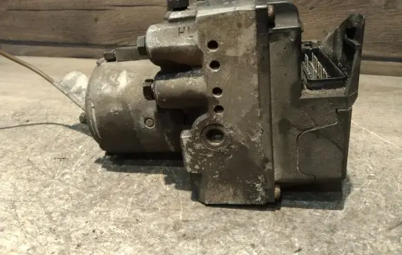 Audi A4 S4 B5 8D ABS Pump 0265214002 8D0614111 0130108058