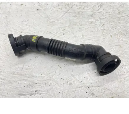 Volkswagen PASSAT B6 Breather hose/pipe 03G103493D