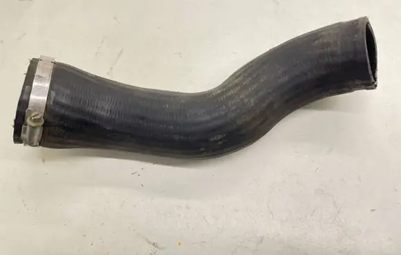 Volvo V70 Intercooler hose/pipe 30680218